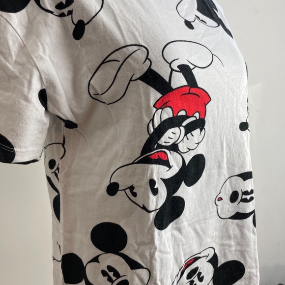 Disney Upside-Down Inverted Mickey Mouse T-Shirt - Picture 4 of 5